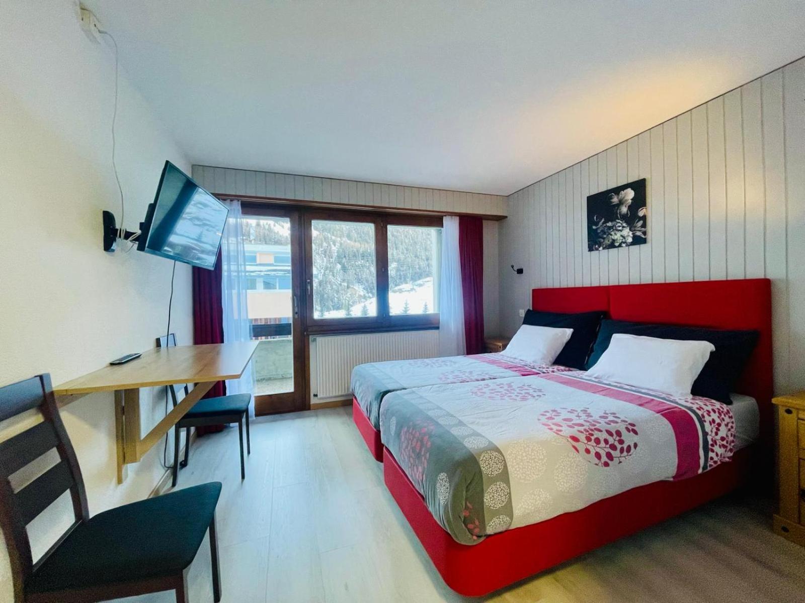 Auberge Des Charmettes Bourg-Saint-Pierre Εξωτερικό φωτογραφία