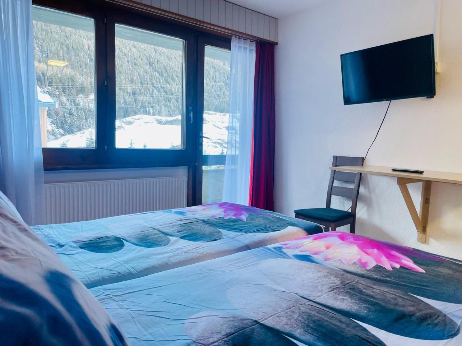 Auberge Des Charmettes Bourg-Saint-Pierre Εξωτερικό φωτογραφία