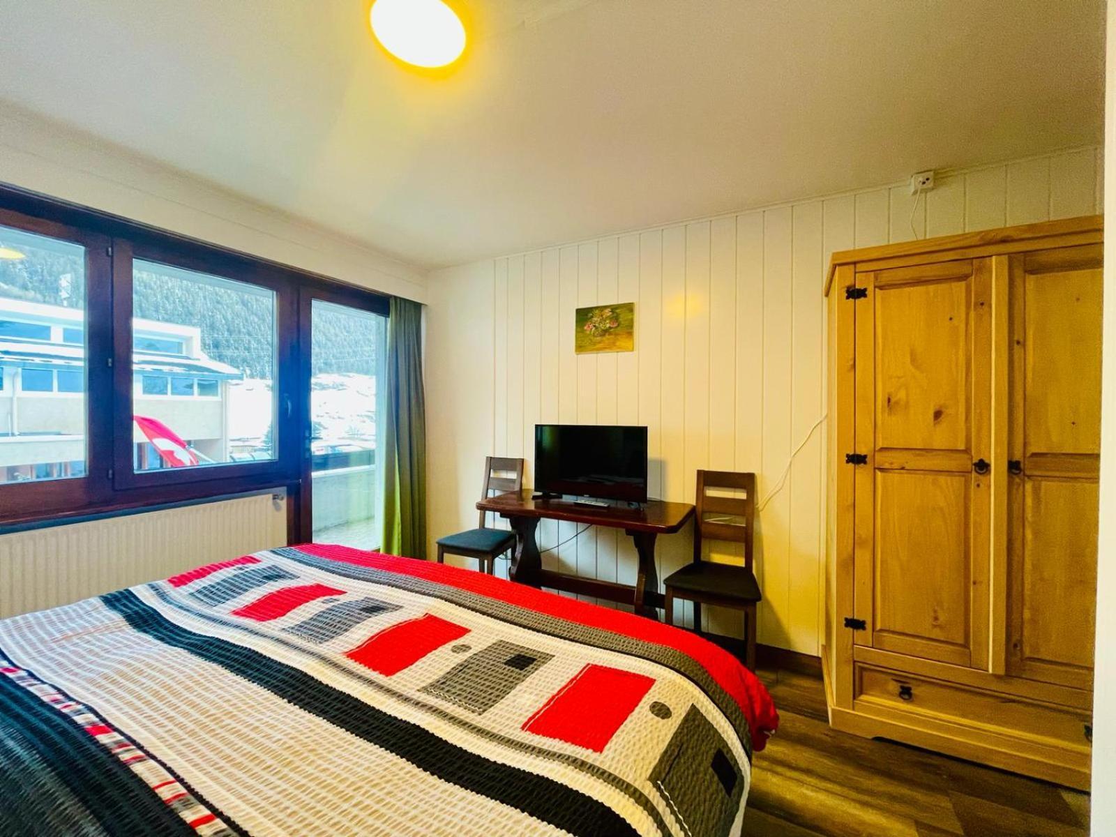 Auberge Des Charmettes Bourg-Saint-Pierre Εξωτερικό φωτογραφία