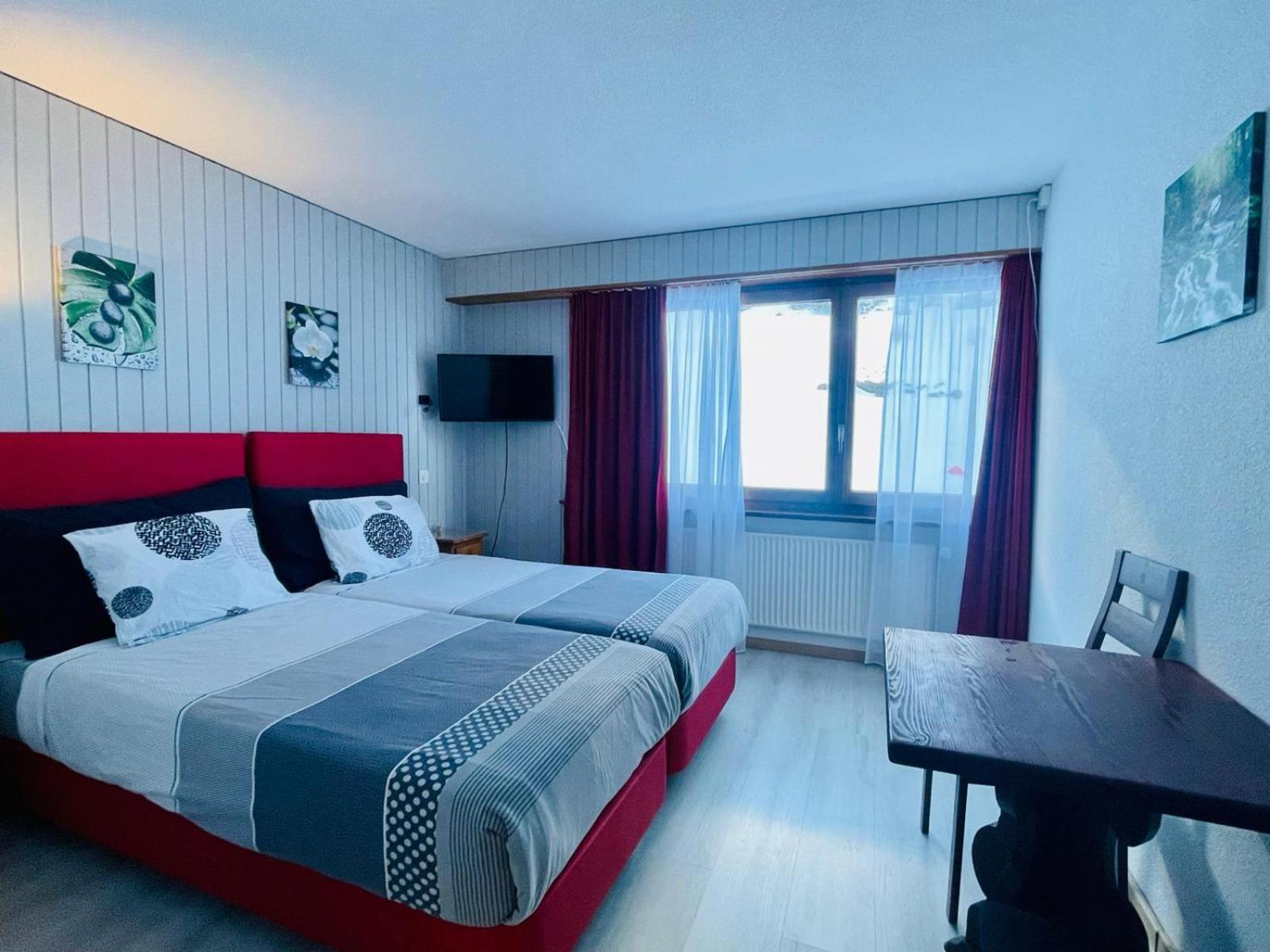Auberge Des Charmettes Bourg-Saint-Pierre Εξωτερικό φωτογραφία